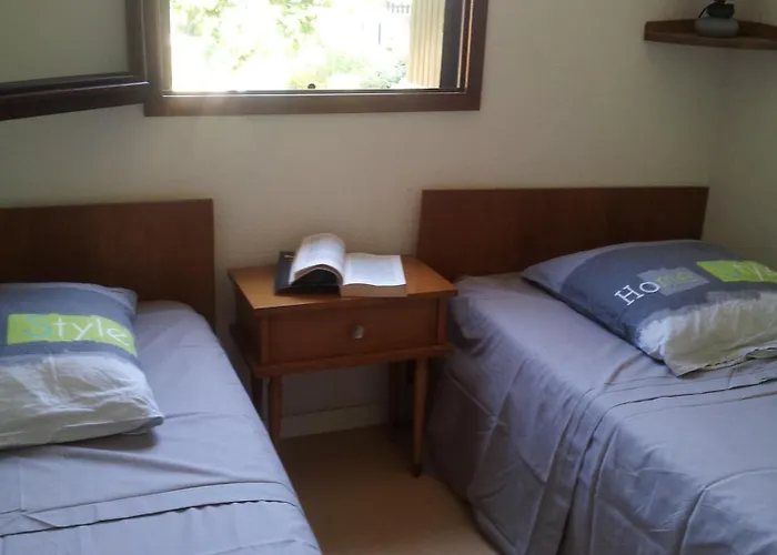 T2 100 M De La Et A L Oree De La Foret *